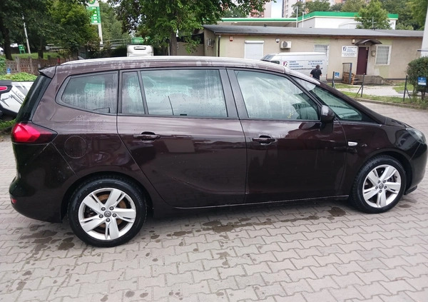 Opel Zafira cena 36000 przebieg: 245000, rok produkcji 2015 z Szczecin małe 379